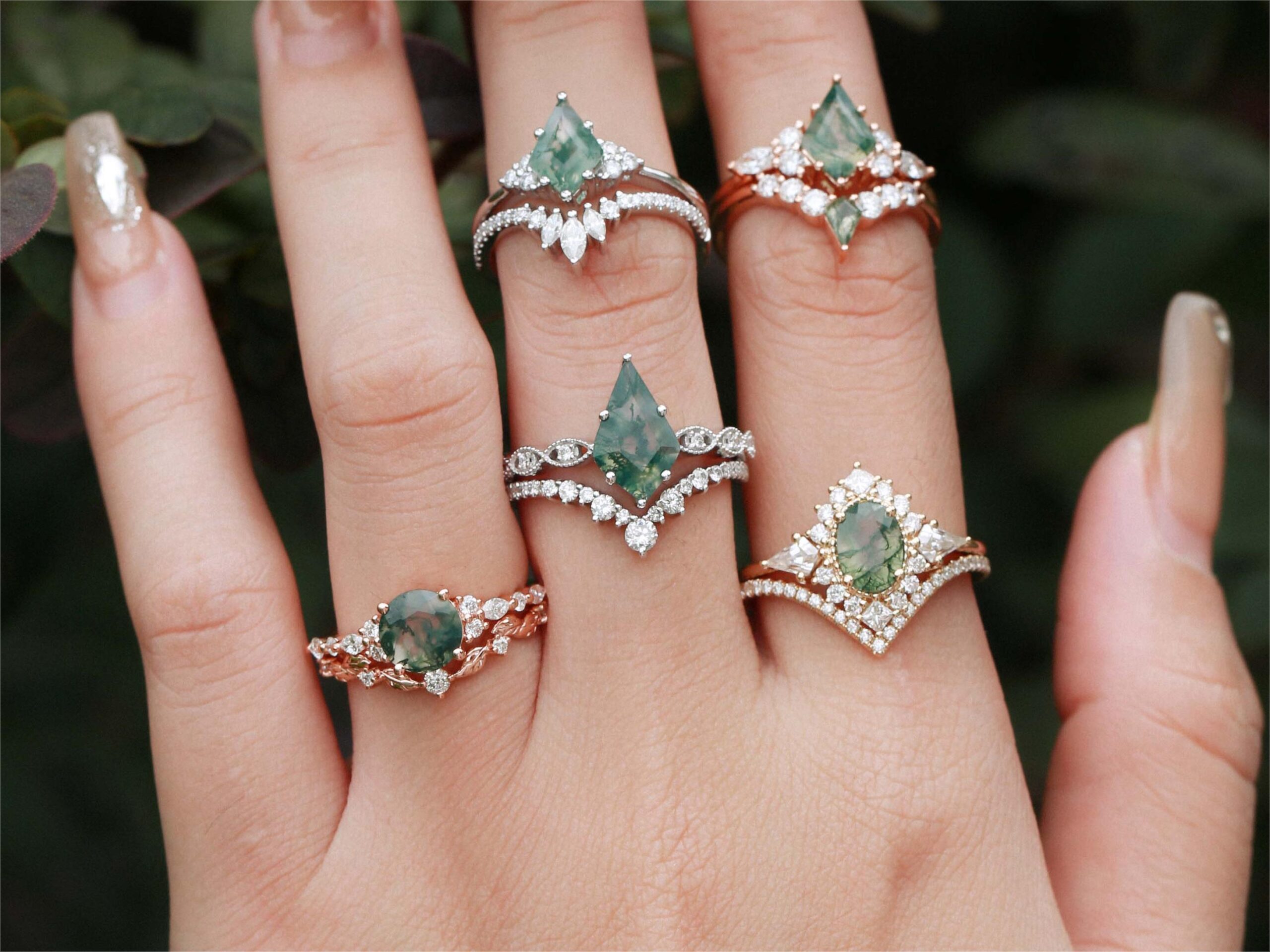 How Does Moss Agate Differ From Other Gemstones?